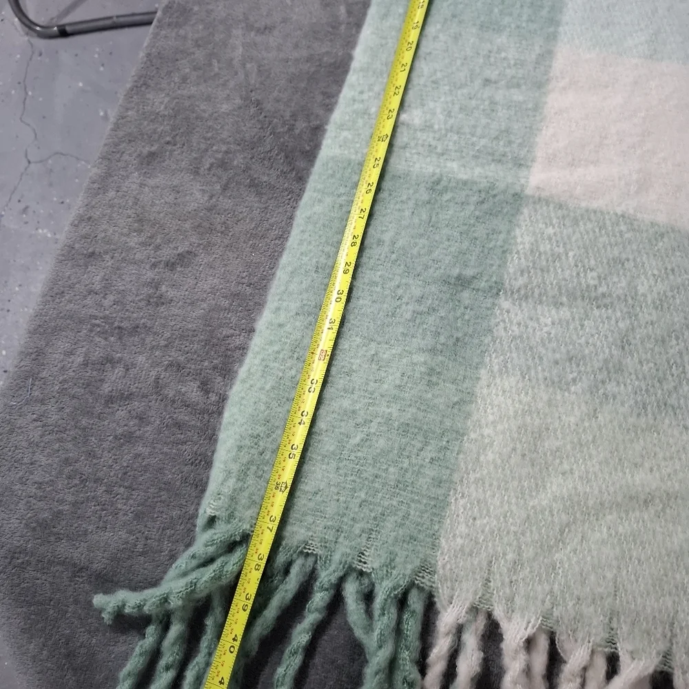 Steve Madden Blanket Scarf Shawl Wrap Sage Green Aqua Plaid and Fringe 20.5 x79